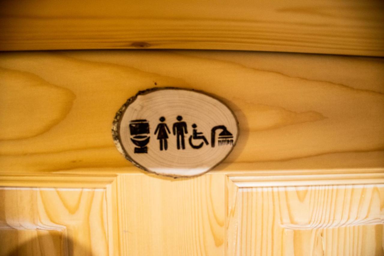 Youth Hostel Arsviva Stari Trg pri Lozu Zewnętrze zdjęcie