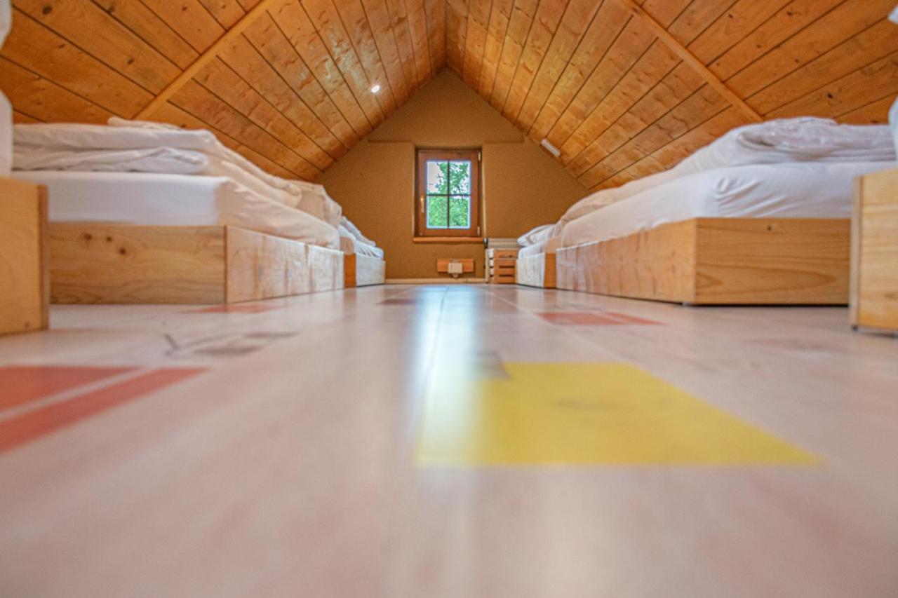 Youth Hostel Arsviva Stari Trg pri Lozu Zewnętrze zdjęcie